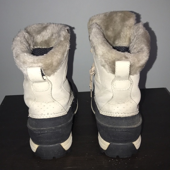 The North Face Boots Size 5.5 - Picture 6 of 8